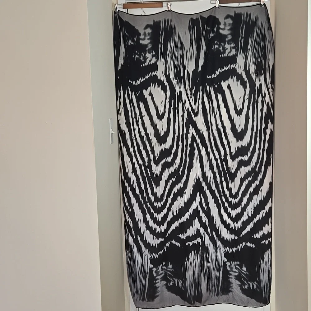 🖤 Black Gray Ombré Zebra Print Lightweight Wrap Scarf 30x72